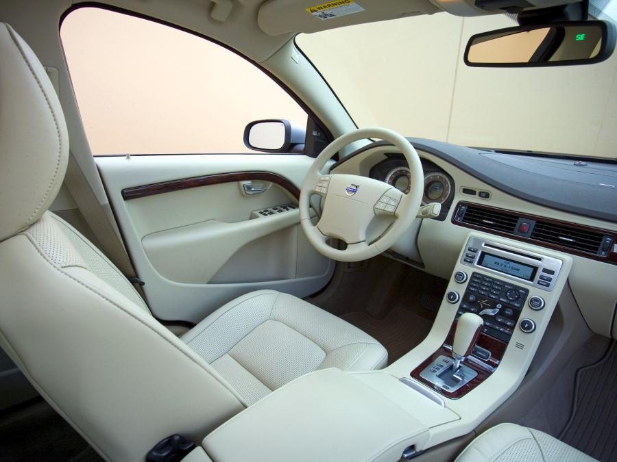  Volvo S80 V8 2007 года  (US) (фото 15 из 16)